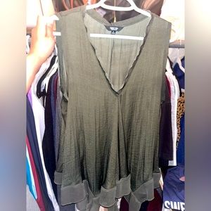 Simply Vera Dressy Tank